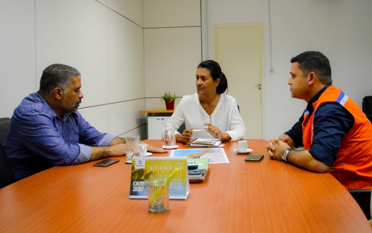 Eliane Aquino articula estratégias para período de chuvas na capital