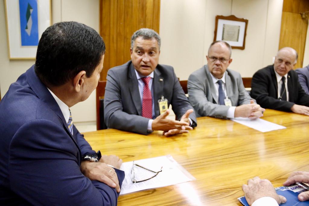 Em reunião conjunta, Belivaldo volta a discutir situação da Fafen com vice-presidente da República