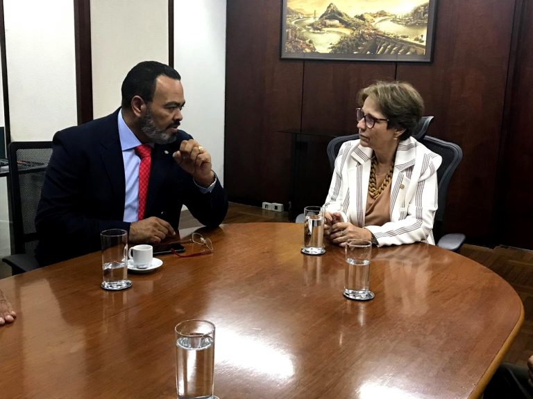 Valdevan busca solução para reabertura dos matadouros sergipanos