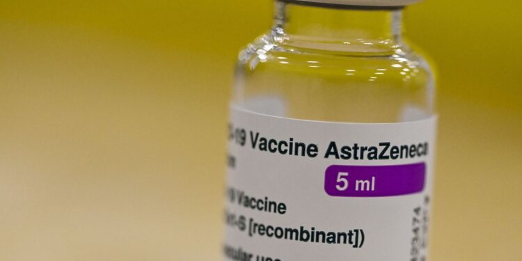 Fiocruz retoma produção da vacina contra covid-19