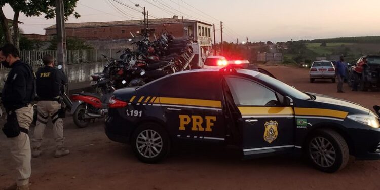 Sergipe: PRF realiza fiscalização intensiva a motos na BR-101