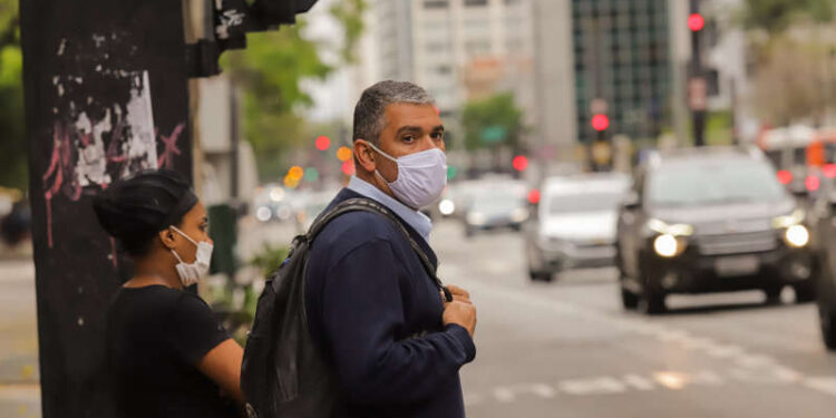 Terceira onda da covid-19 está próxima, alertam especialistas