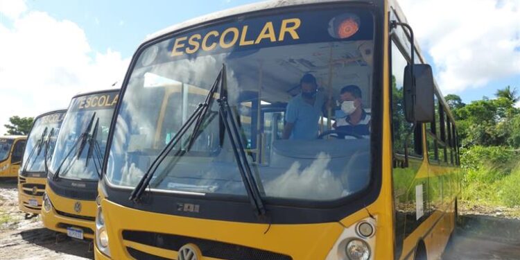 Prefeitura de Estância prepara frota de veículos para o retorno das aulas presenciais