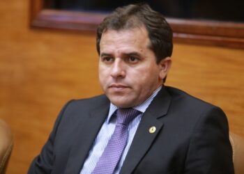 Jairo de Glória assume cadeira na Assembleia Legislativa