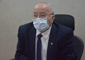Luciano Bispo se solidariza com pacientes do Nestor Piva
