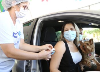 Aracaju alcança mais de 23% da população vacinada contra covid-19 neste domingo, 30