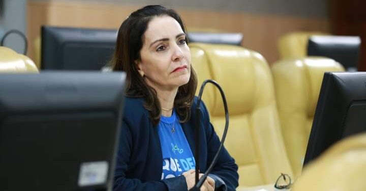 Transporte Público: Emília crítica falta de representante da PMA em Audiência