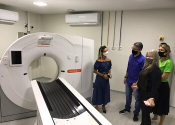 Sheyla Galba visita Hospital São José e cobra do Município e do Estado pontualidade nos repasses financeiros