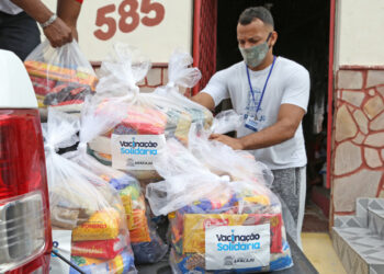 Campanha Vacinação Solidária já arrecadou nove toneladas de alimentos