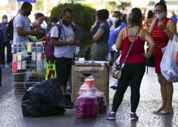 Pandemia ainda provoca impactos no mercado de trabalho, diz Ipea
