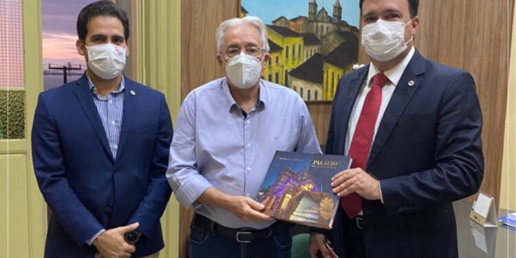 Presidente do TCE faz visita institucional à OAB Sergipe