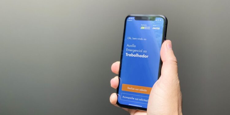 Caixa paga hoje auxílio emergencial a nascidos em maio
