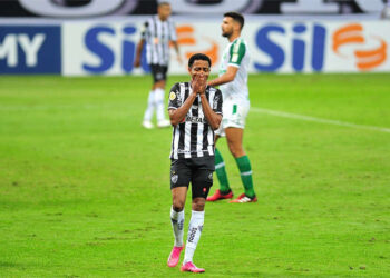 Atlético empata com a Chape e volta a perder pontos em casa no Brasileiro