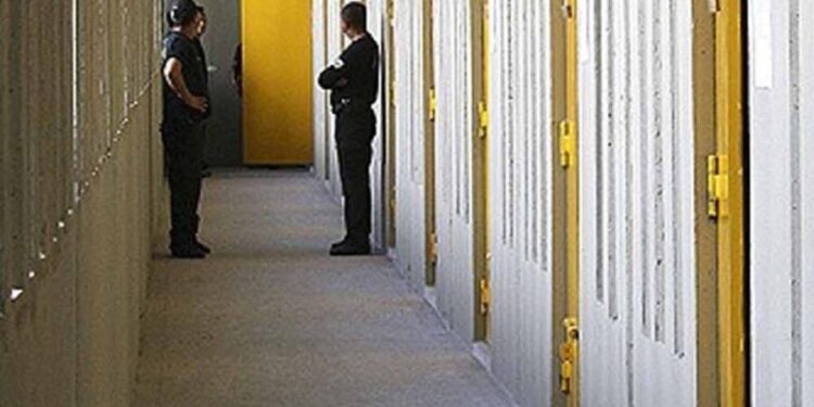 Aprovada criação de 150 cargos de guarda do sistema prisional