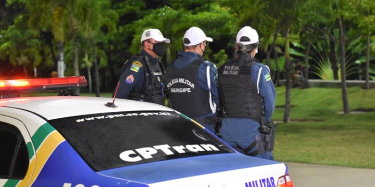 CPTran cumpre mandado de prisão em Aracaju