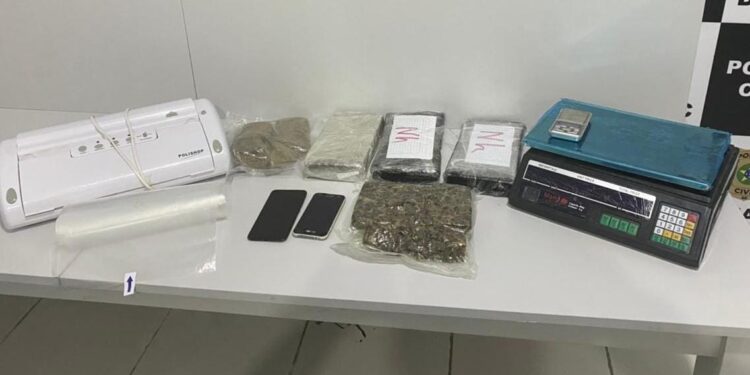 Denarc prende traficante com cinco quilos de maconha tipo Skank