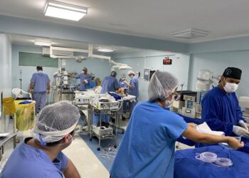 Hospital de Cirurgia amplia a gama procedimentos cirúrgicos de deformidade da coluna vertebral