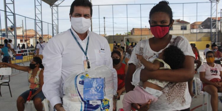 Energisa doará 900 cestas básicas para 300 famílias em Aracaju