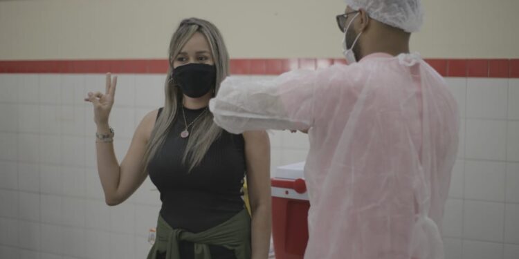 Prefeitura de Socorro dá continuidade à vacinação contra covid-19 em profissionais da Educação