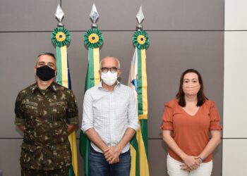 Prefeitura de Aracaju e Exército firmam parceria para instalação de novo drive-thru na zona Norte