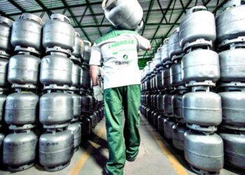 GLP sobe antes do ajuste da Petrobras e volta a custar até R$ 125 o botijão 13 kg