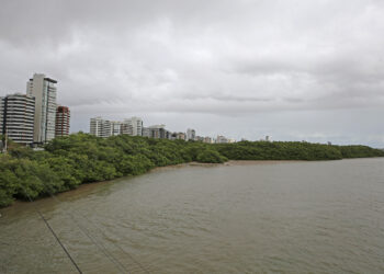 Aracaju continua encoberta, com previsão de mais chuvas moderadas nesta quarta, 2