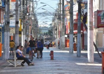 Acese pede ao Governo abertura do comércio aos sábados