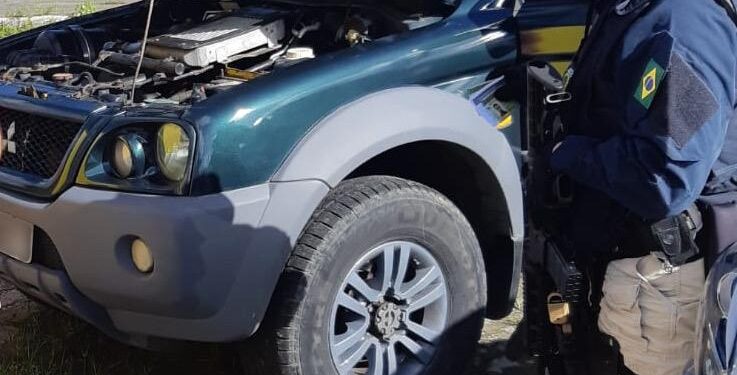 Nossa Sra. do Socorro/SE: PRF flagra na BR-235 veículo adulterado