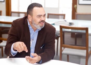 Deputado Valdevan Noventa é internado em São Paulo após ter mal-estar