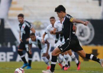 Vasco e Ponte Preta empatam em 1 a 1 pela Série B do Brasileiro