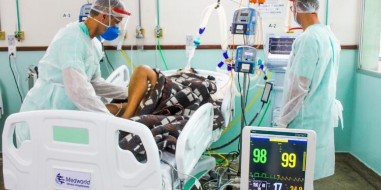 Covid-19: Atuação de profissionais de Fisioterapia ganha cada vez mais destaque nas UTIs