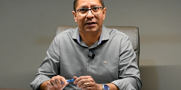 Ricardo Marques: “Prefeitura quer mais 60 dias para concluir a reforma de uma praça que está pronta. Denunciarei no MPE”