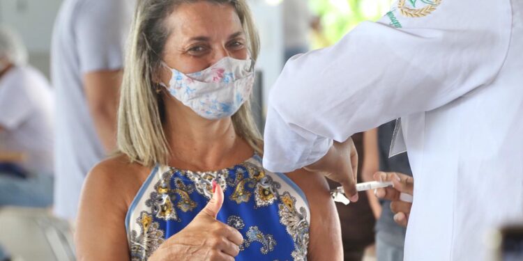 Aracaju garante 4.488 imunizados neste sábado, 12