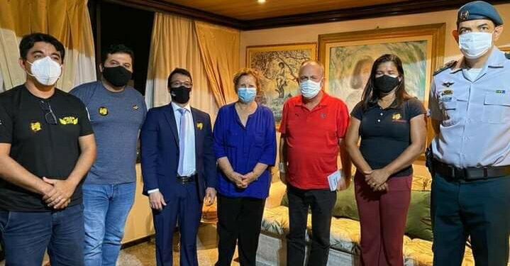 Maria do Carmo pede e governador conversa com representantes do Movimento Polícia Unida