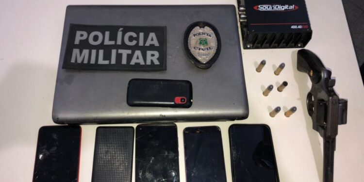 Ação conjunta entre PC e PM cumpre mandados de prisão em Arauá