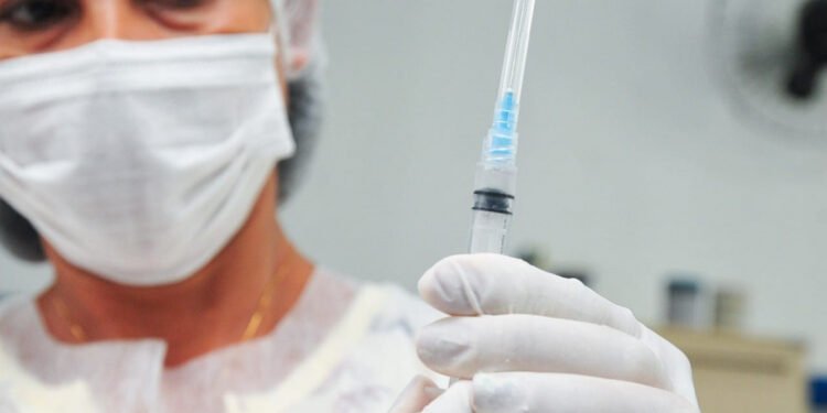 Prefeitura de São Cristóvão inicia vacinação de população de 54 a 59 anos neste sábado (05)