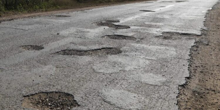Georgeo denuncia paralisação de obras em rodovia estadual
