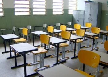 Escola fechada prejudica busca por emprego