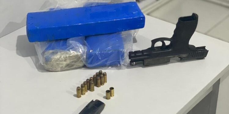 Foragido da Justiça de PE por homicídios, tráfico e dupla tentativa de latrocínio entra em confronto com equipes do Denarc