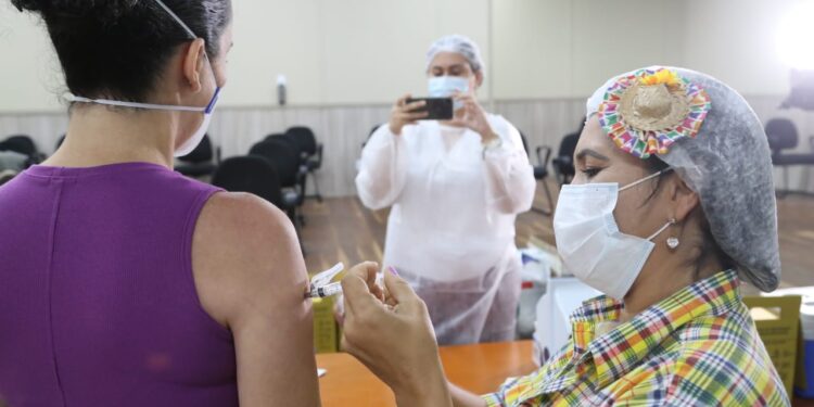 Dia de São Pedro foi dedicado à vacinação de gestantes, puérperas e aplicação da segunda dose