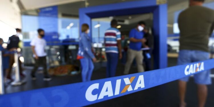 Trabalhadores nascidos em maio podem sacar auxílio emergencial