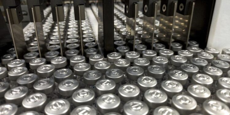 Covid-19: Fiocruz chega a 50 milhões de doses de vacinas entregues