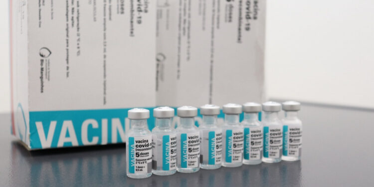 Vacinação contra a covid-19 de público geral em São Cristóvão será retomada neste sábado (26)