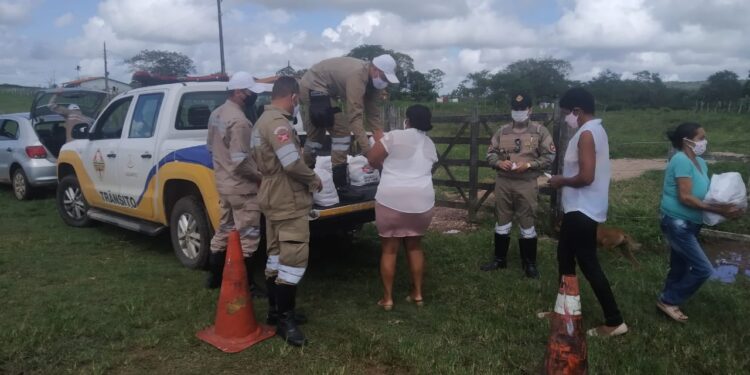 Em comemoração aos 15 anos, Prefeitura de Lagarto através da DTTU finaliza entrega de cestas básicas a comunidades carentes de Lagarto