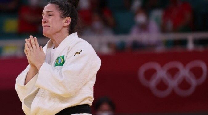 Mayra Aguiar leva o bronze no judô e faz história ao conquistar 3ª medalha em Olimpíadas