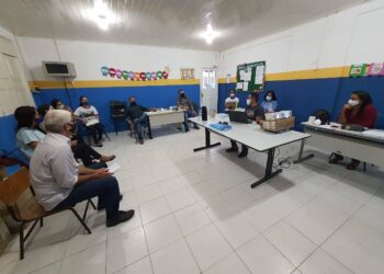 Prefeitura discute guia orientador para retorno das aulas presenciais em Itaporanga