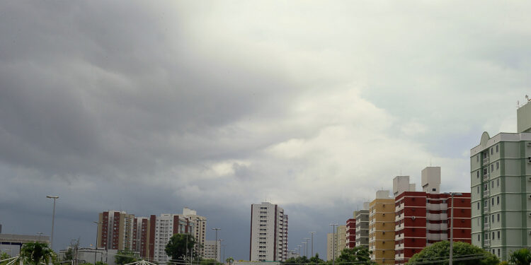 Semana será de tempo parcialmente nublado com precipitações leves em Sergipe
