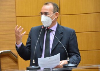 Zezinho comemora redução de mortes por Covid-19