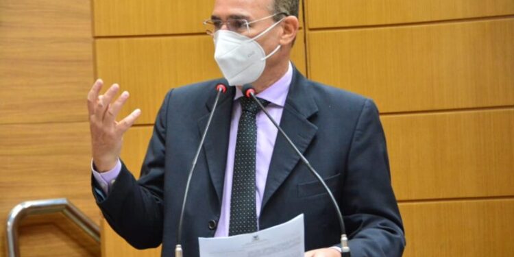Zezinho comemora redução de mortes por Covid-19