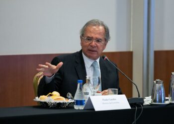 Ministro da Economia volta a defender reforma tributária ampla